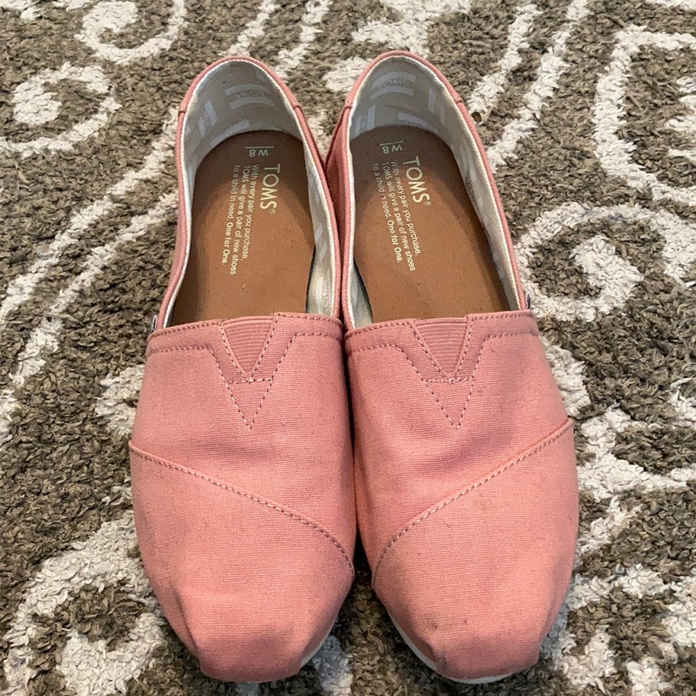 Women's pink classic slip-on Toms